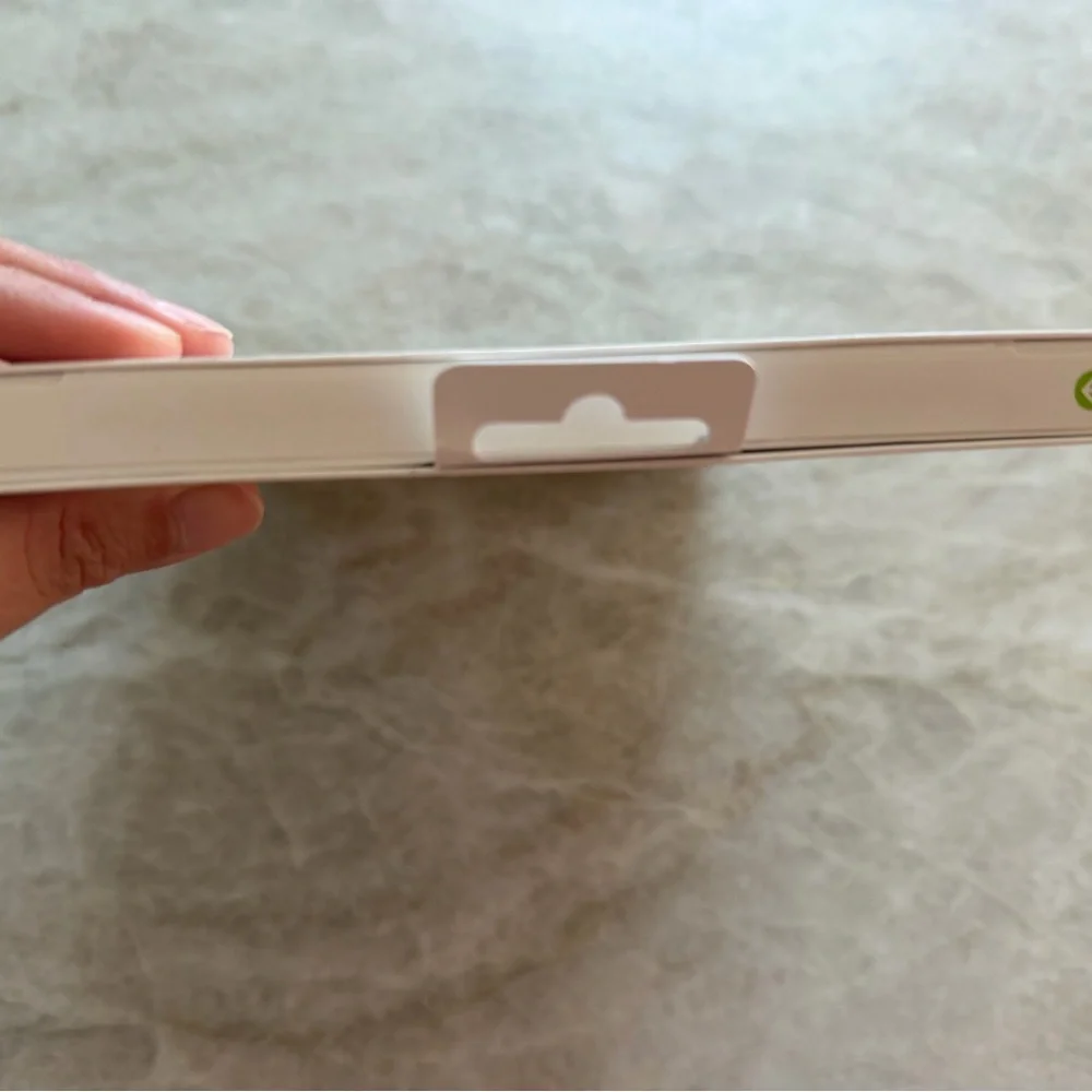 Apple iPad Pro Smart Folio - White